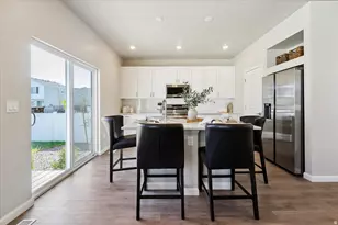 297 N Roundabout St, Saratoga Springs, UT 84045 - Photo 9