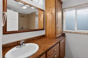 1019 E Maple Dr, Spanish Fork, UT 84660 - Photo 17