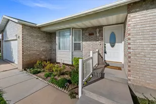 370 W 5600 S, Washington Terrace, UT 84405 - Photo 3