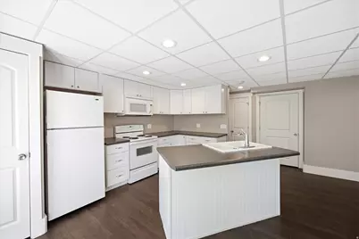 7884 N Ruby Valley Dr, Eagle Mountain, UT 84005 - Photo 17