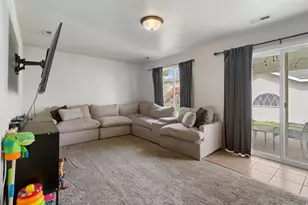 4224 W 5400 S, Roy, UT 84067 - Photo 9