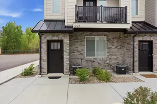 1298 E 1640 S, Ogden, UT 84404 - Photo 3