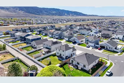 1313 E Ballast Way, Eagle Mountain, UT 84005 - Photo 37