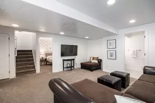 667 N Wall St, Salt Lake City, UT 84103 - Photo 29
