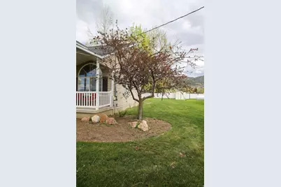 320 S 100 W, Malad City, ID 83252 - Photo 11