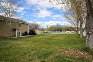 320 S 100 W, Malad City, ID 83252 - Photo 7