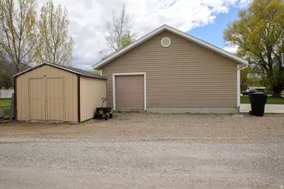 320 S 100 W, Malad City, ID 83252 - Photo 25