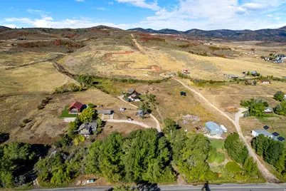1115 S Bear Lake Blvd, Garden City, UT 84028 - Photo 17