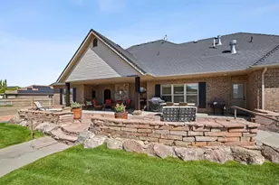 1829 W Heritage Ranch Dr N, Farr West, UT 84404 - Photo 7