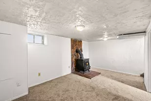 4594 S 250 E, Washington Terrace, UT 84405 - Photo 15