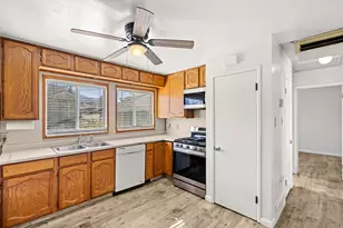 4594 S 250 E, Washington Terrace, UT 84405 - Photo 3