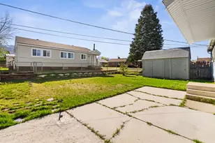 4594 S 250 E, Washington Terrace, UT 84405 - Photo 17