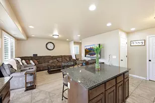 1805 W 5050 S, Roy, UT 84067 - Photo 9