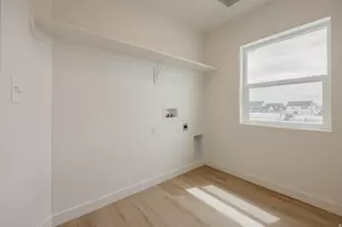 5233 S Paramount Dr, Riverdale, UT 84405 - Photo 31