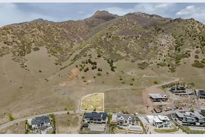 7141 S City View Dr E #10, Cottonwood Heights, UT 84121 - Photo 3