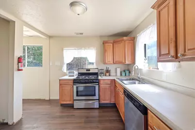 390 E Utah Ave, Tooele, UT 84074 - Photo 5