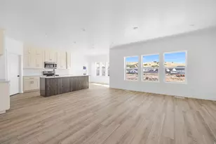 2779 S Spanish Oaks Dr, Spanish Fork, UT 84660 - Photo 9