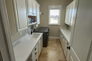 1234 S Parkway Blvd E, Saratoga Springs, UT 84045 - Photo 15