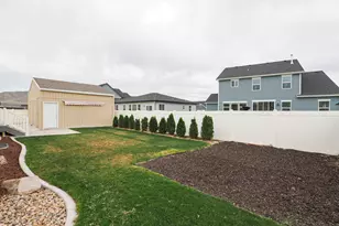 868 E Cliffrose Dr, Eagle Mountain, UT 84005 - Photo 3