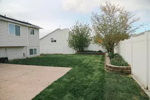 5906 S 4075 W, Roy, UT 84067 - Photo 11