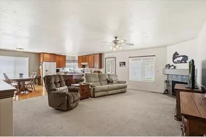 1229 N 2025 W, Layton, UT 84041 - Photo 9