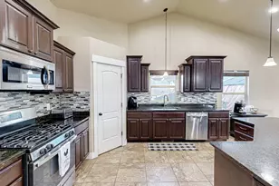 1804 E 1850 S, Spanish Fork, UT 84660 - Photo 3