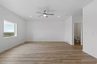 1122 Vegas St W, Grantsville, UT 84029 - Photo 17