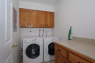 1081 E 5675 S, South Ogden, UT 84405 - Photo 11