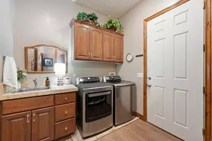 10685 N Jerling Dr, Highland, UT 84003 - Photo 25