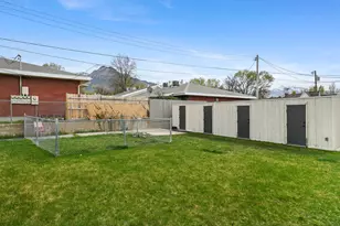 4345 S Highland Dr, Holladay, UT 84124 - Photo 7