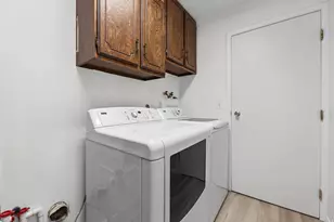845 E 100 S, Salt Lake City, UT 84102 - Photo 27