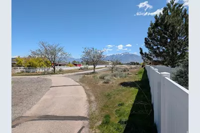 5798 W Moon Shadow Dr, Herriman, UT 84096 - Photo 25