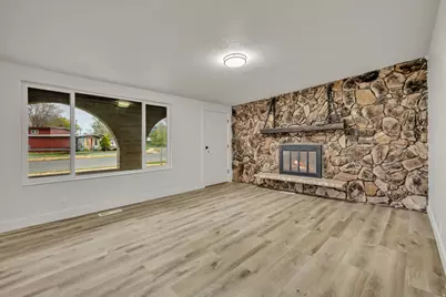 1995 Clyde St, Layton, UT 84041 - Photo 7