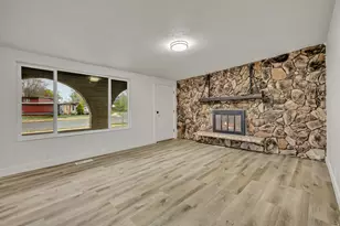 1995 Clyde St, Layton, UT 84041 - Photo 7