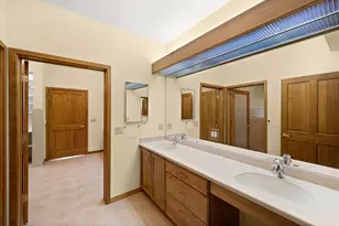 927 N Ensign Vista Dr, Salt Lake City, UT 84103 - Photo 21