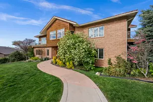 927 N Ensign Vista Dr, Salt Lake City, UT 84103 - Photo 3