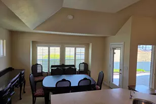5586 S 250 E, Washington Terrace, UT 84405 - Photo 7