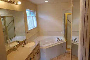 5586 S 250 E, Washington Terrace, UT 84405 - Photo 11