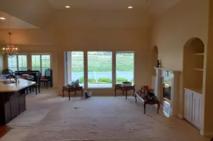 5586 S 250 E, Washington Terrace, UT 84405 - Photo 9