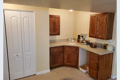 5586 S 250 E, Washington Terrace, UT 84405 - Photo 15
