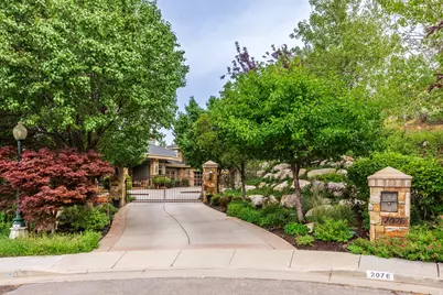 2076 S Scenic Cir E, Salt Lake City, UT 84109 - Photo 3