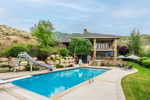 2076 S Scenic Cir E, Salt Lake City, UT 84109 - Photo 47