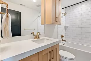 11 E Cross Hill Ln, Sandy, UT 84092 - Photo 51