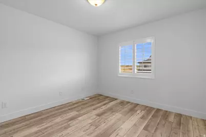 5286 W Barnsbury Ln, West Valley, UT 84120 - Photo 13