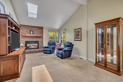 1498 E Mount Manor Cir, Cottonwood Heights, UT 84121 - Photo 17