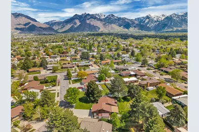 1498 E Mount Manor Cir, Cottonwood Heights, UT 84121 - Photo 49
