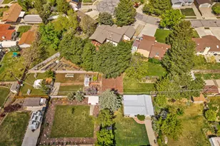 1498 E Mt Manor Cir, Cottonwood Heights, UT 84121 - Photo 53