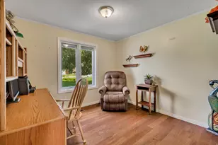 1498 E Mt Manor Cir, Cottonwood Heights, UT 84121 - Photo 17