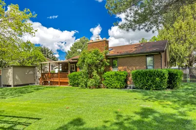 1498 E Mount Manor Cir, Cottonwood Heights, UT 84121 - Photo 37