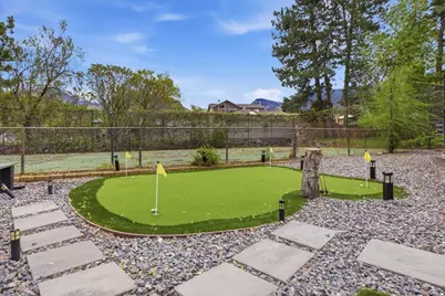 2677 E Grandview Dr S, Sandy, UT 84092 - Photo 25